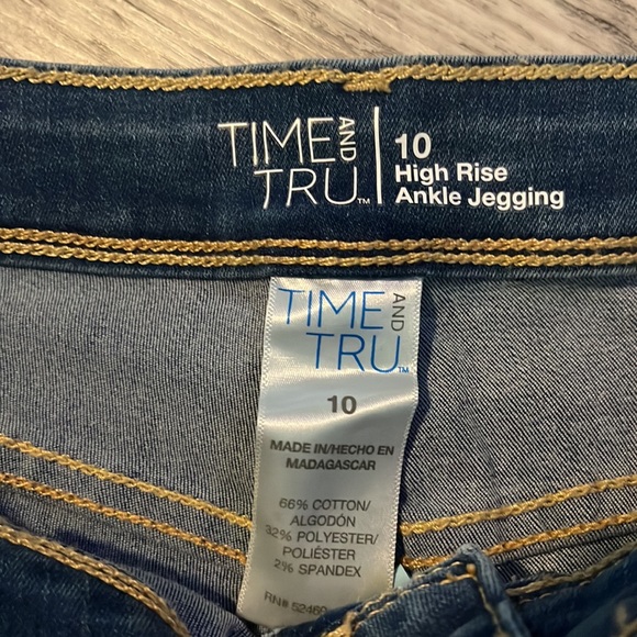 Time And Tru High Rise Ankle Jeggings - Picture 2 of 4